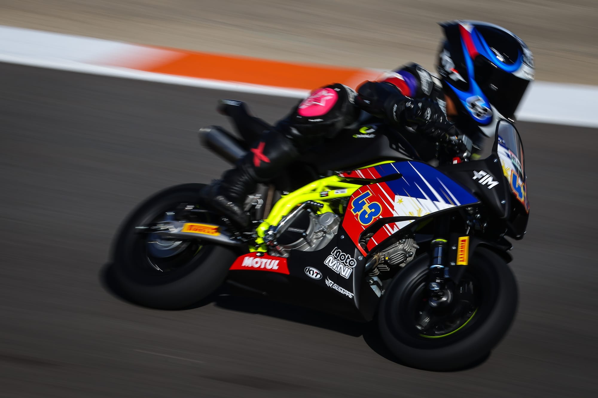 Two Young Filipino Riders join the FIM MotoMini World Series 2025 in Valencia