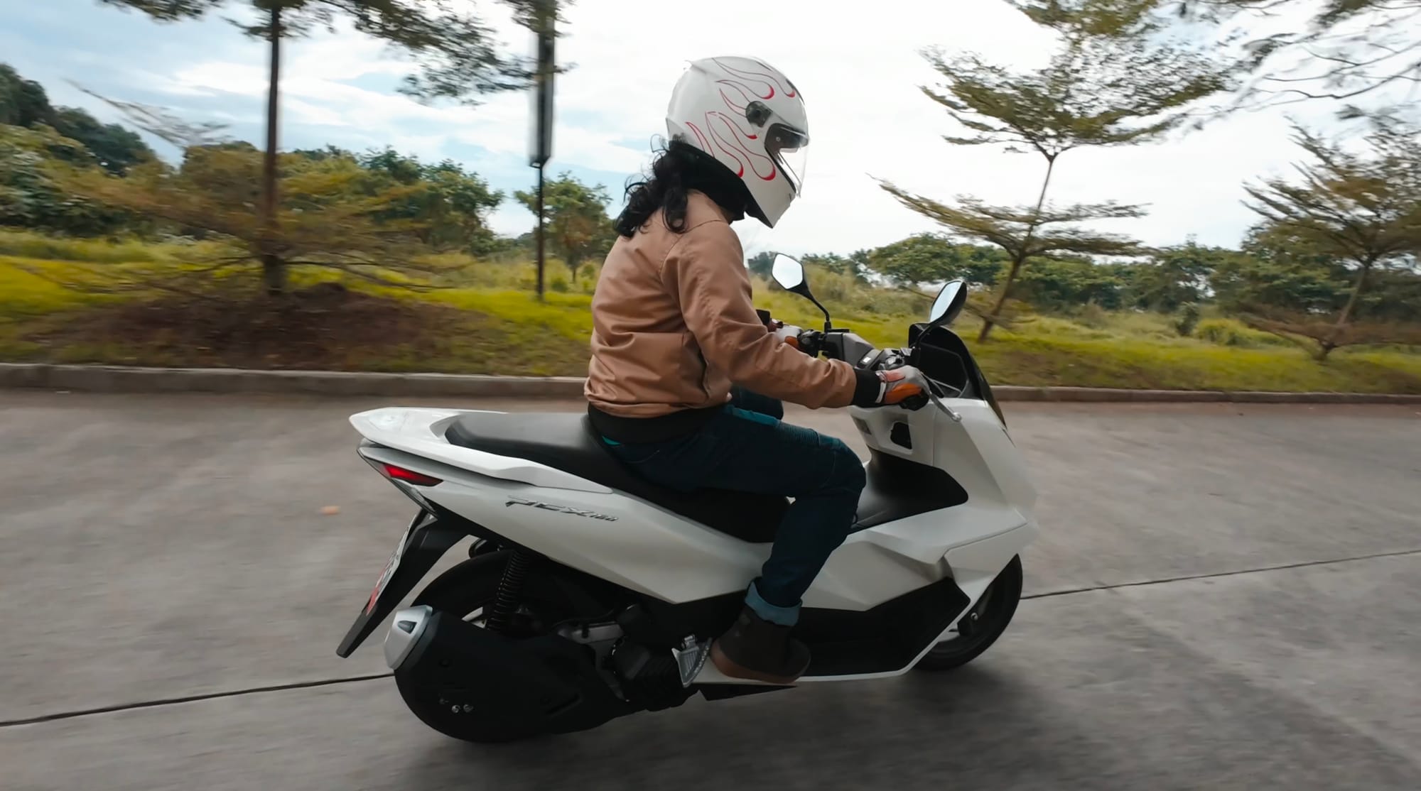 Riding The Honda 2025 PCX160: The Daily Workhorse with Better Comfort and Tech