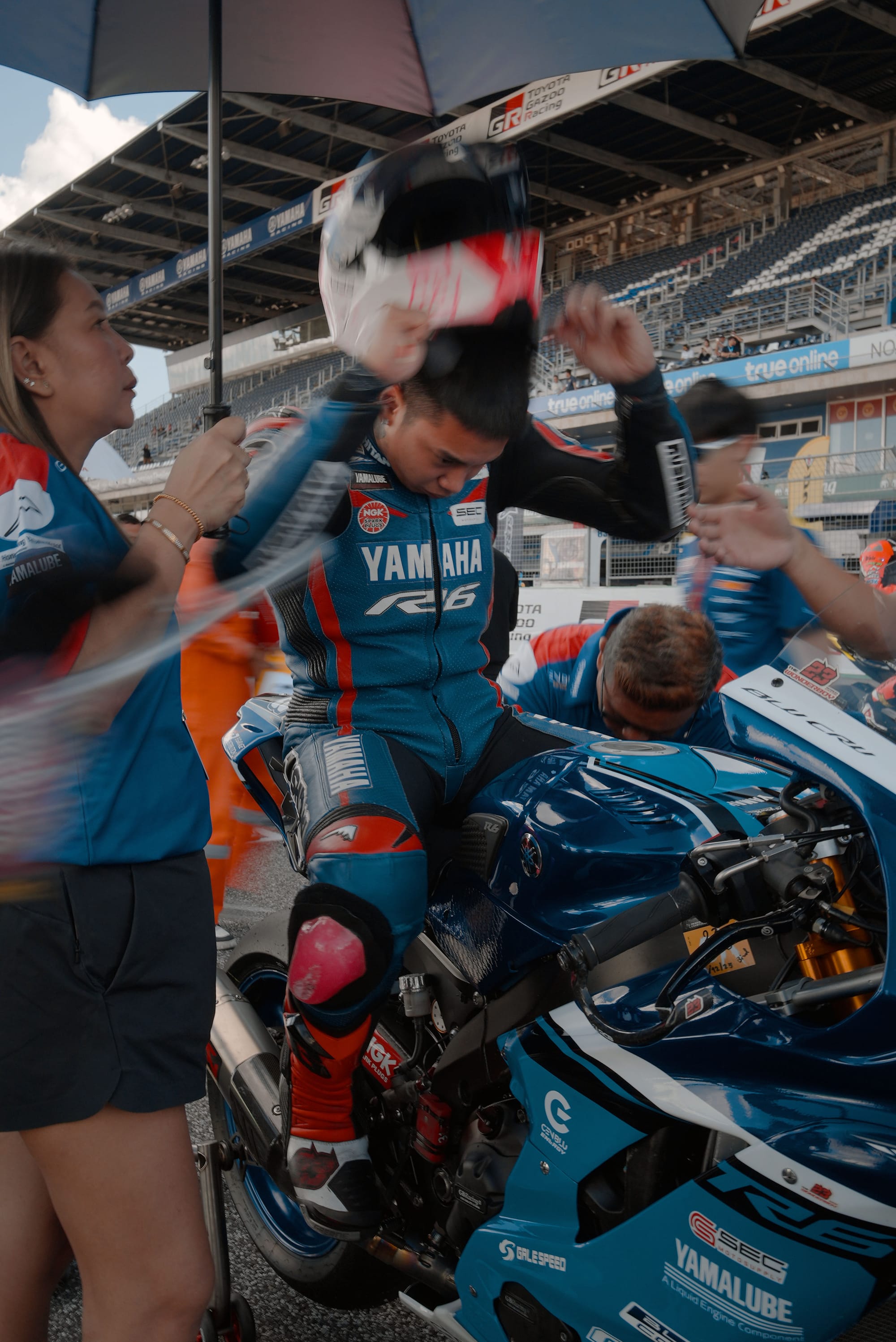 Filipino Riders Deliver Strong Performances in Race 1 at FIM ARRC Buriram Finale